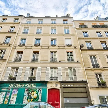 Appartamento Charme Parisien 4 Personnes Parigi